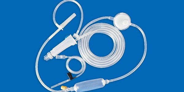 運用注射器減少輸液器塞掉屑的竅門
