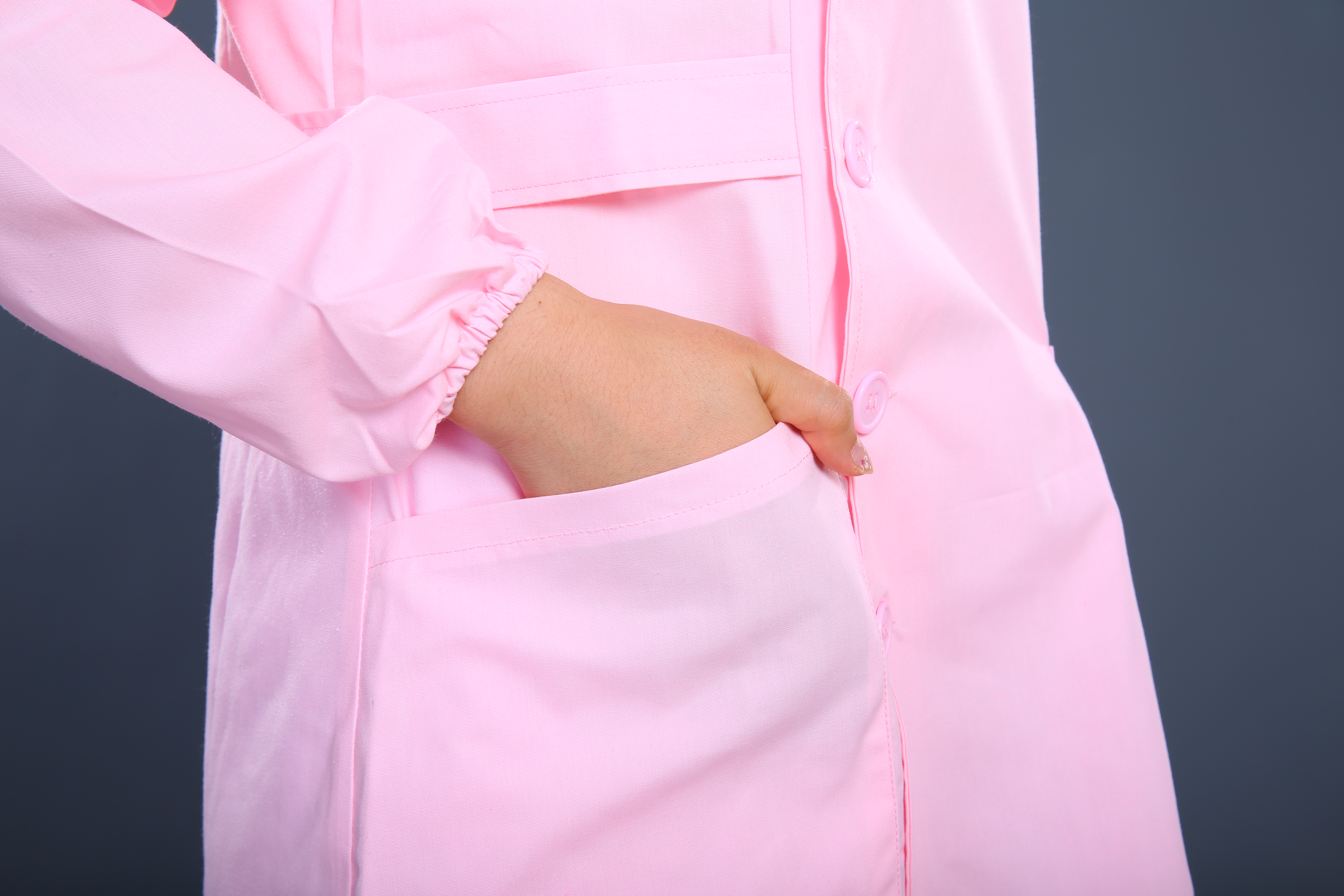 粉色長款護(hù)士制服