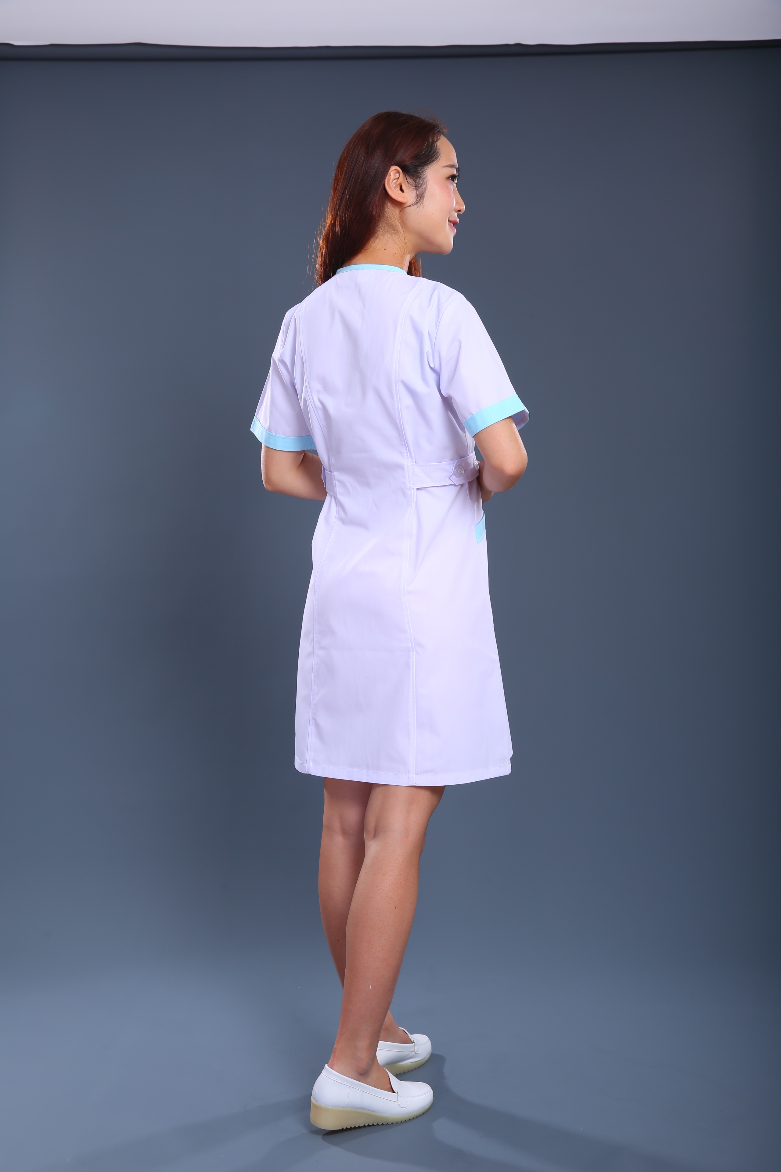 白綠護(hù)士制服背面