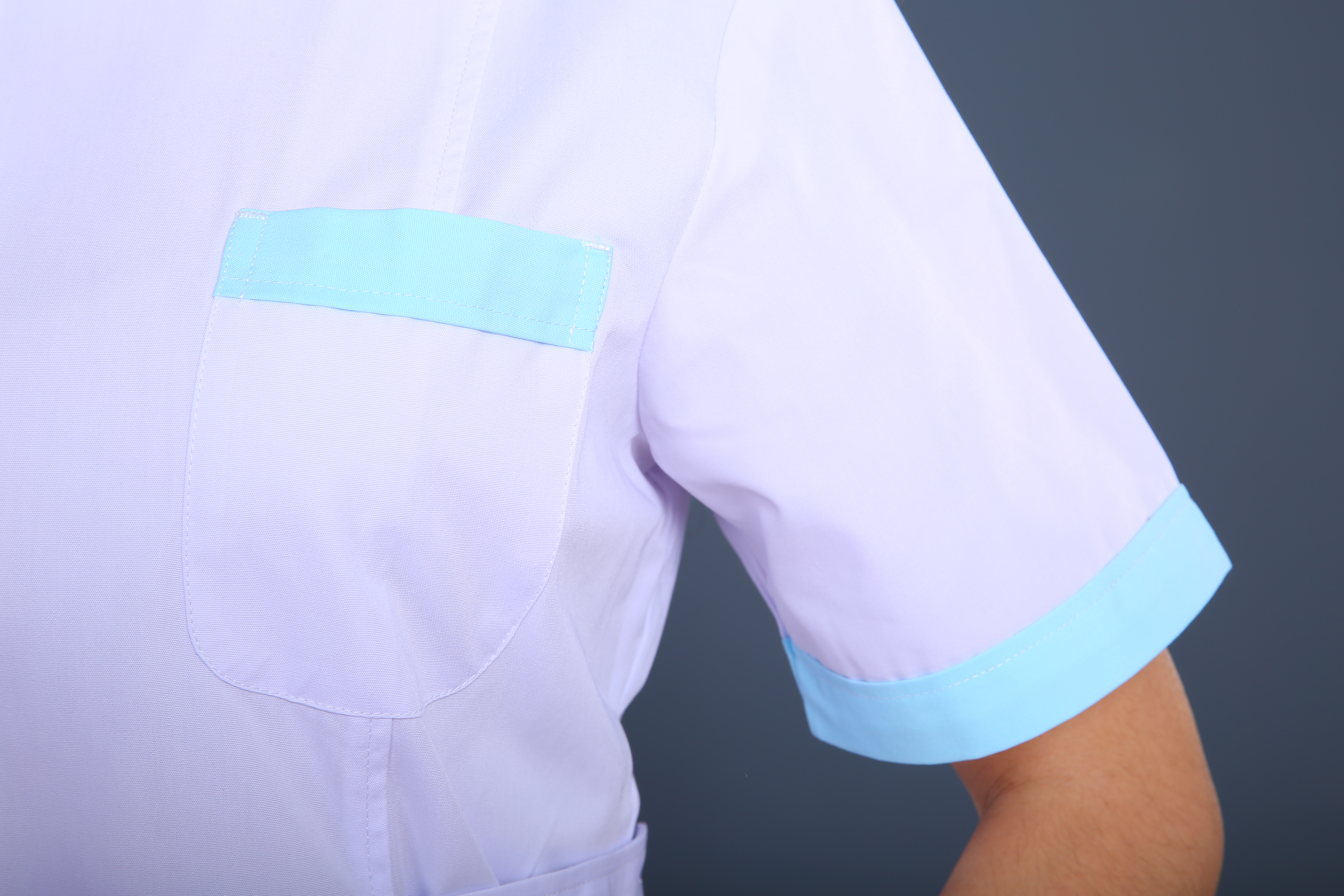 白綠護(hù)士制服袖口